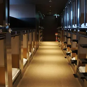Capsule hotel Men Only Capsule & Sauna, Bathhouse 男性専用サウナ&カプセル Minami Roppongi, Tokyo