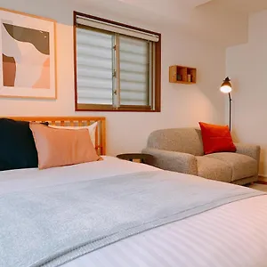 Apartment Dash Living Higashi Azabu, Tokyo
